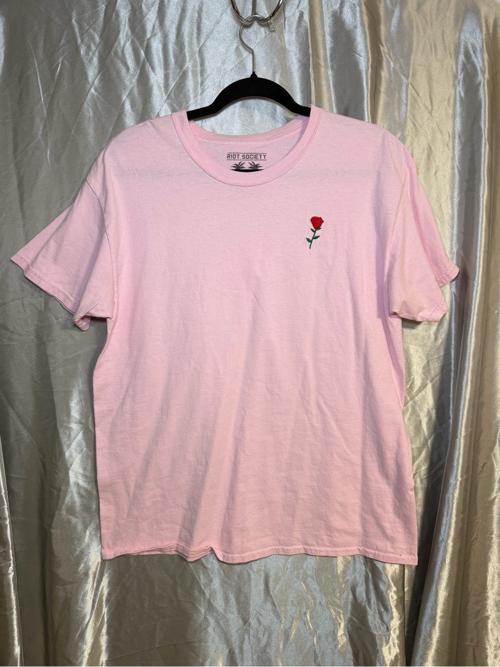 Riot Society Pink Embroidered Rose T-shirt Graphic Tee Size Large